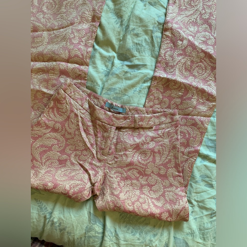 Vintage patterned and embroidered pink pants! So girlie pop!